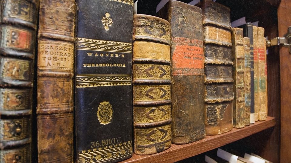 Sell or pawn rare and antique books